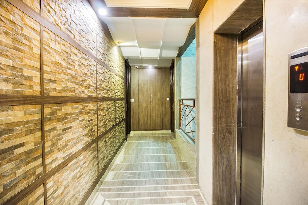 Hotel Sunstar Heights Delhi  Bagian luar foto