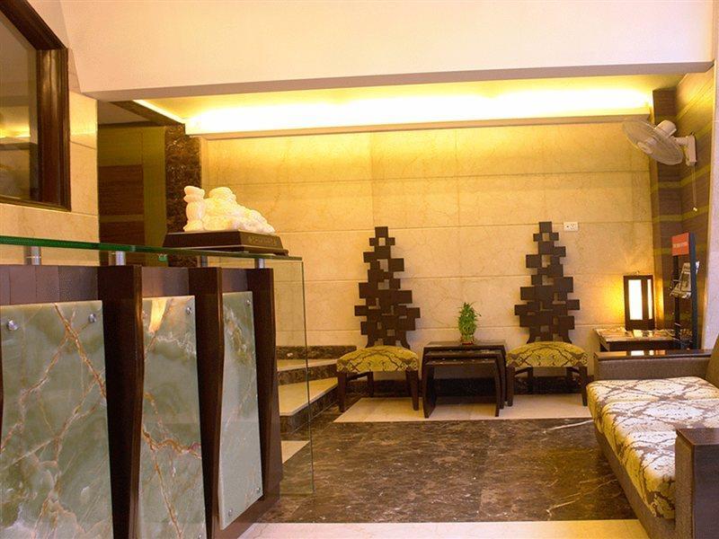 Hotel Sunstar Heights Delhi  Bagian luar foto