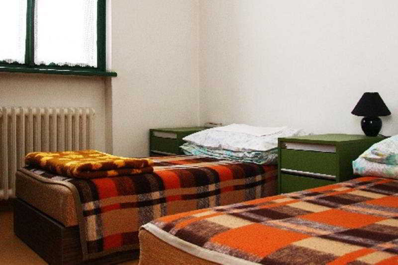 Hotel Sunstar Heights Delhi  Bagian luar foto