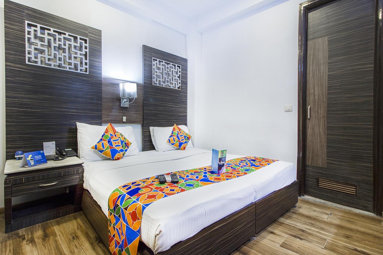 Hotel Sunstar Heights Delhi  Bagian luar foto