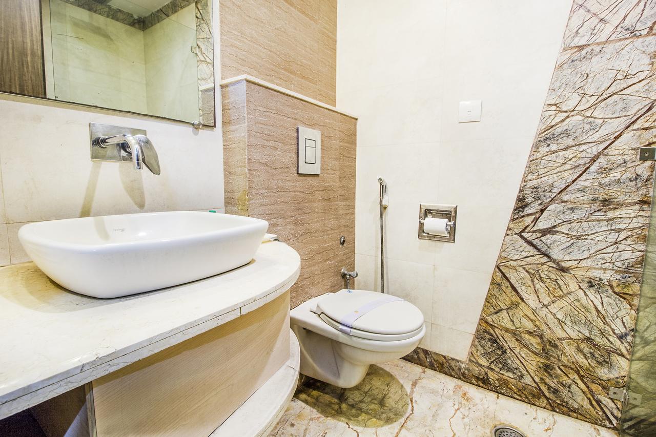 Hotel Sunstar Heights Delhi  Bagian luar foto